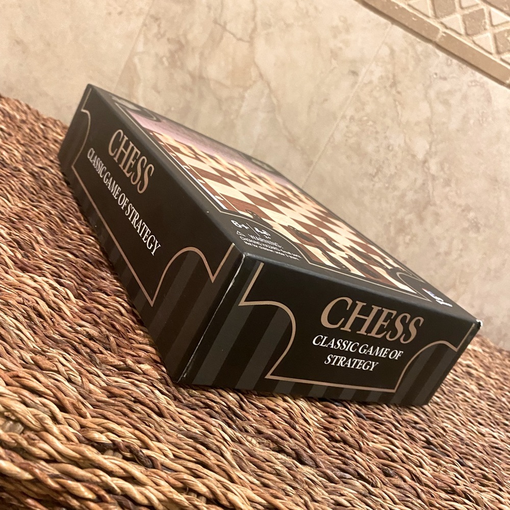 Chess Game - Picture 2 of 9